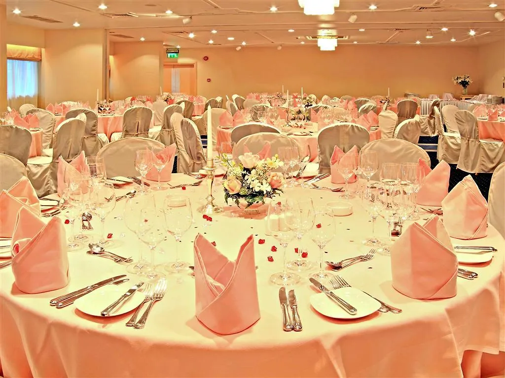 אבו דאבי Novel Hotel City Center 4*, אבו דאבי