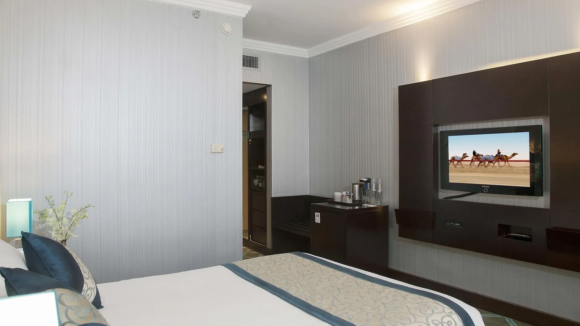 אבו דאבי Novel Hotel City Center