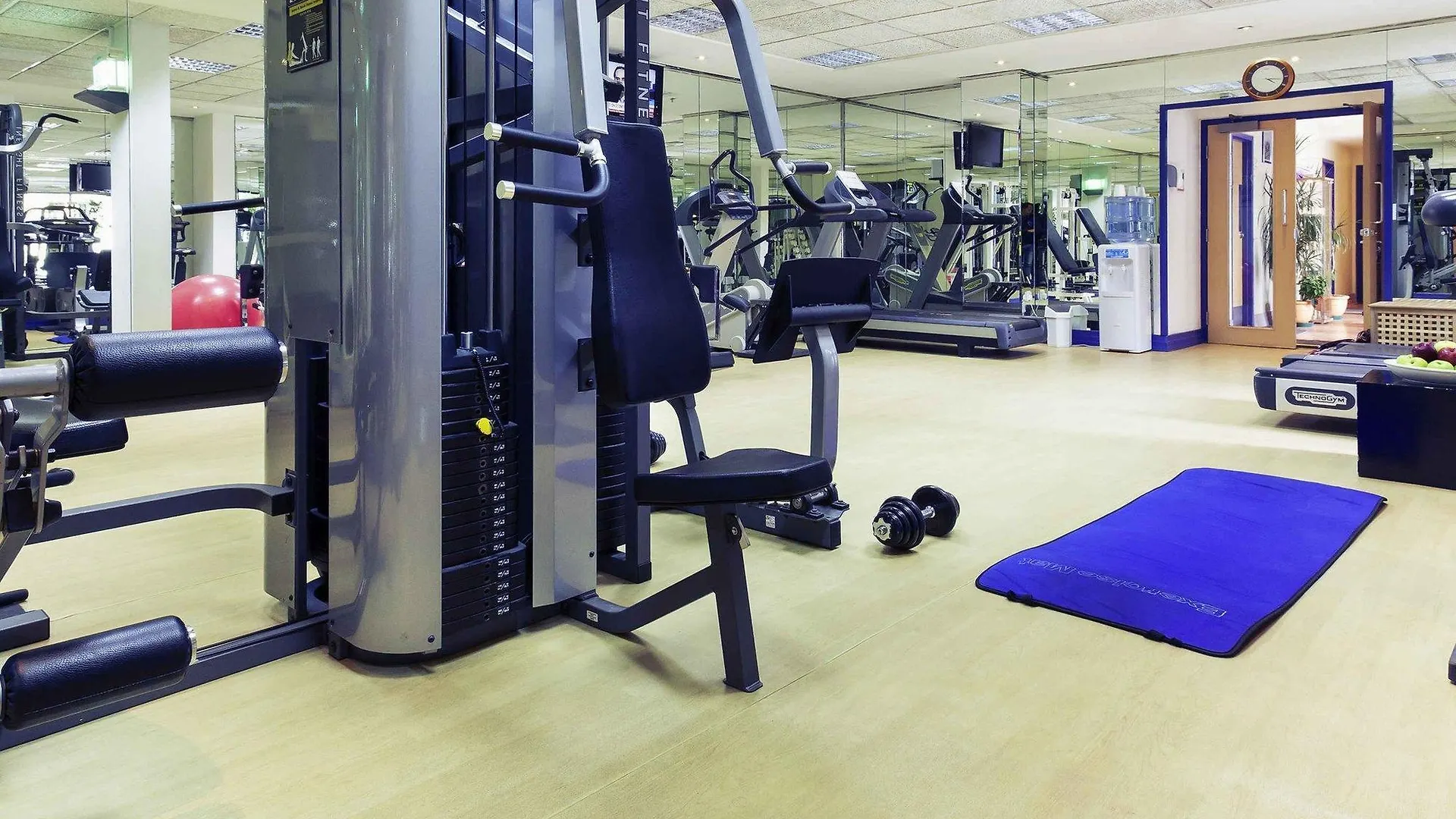 אבו דאבי Novel Hotel City Center 4*, אבו דאבי