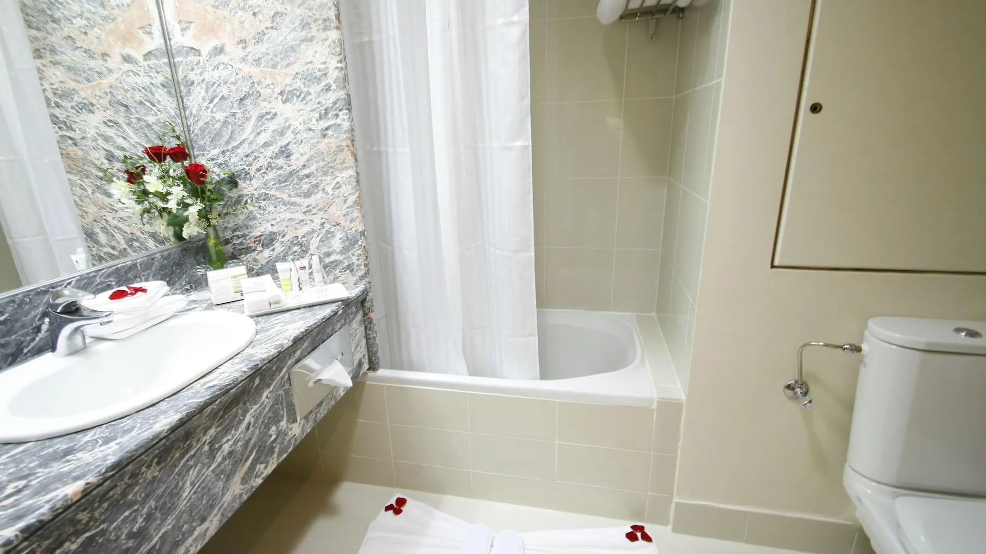 Novel Hotel City Center Abu Dabi