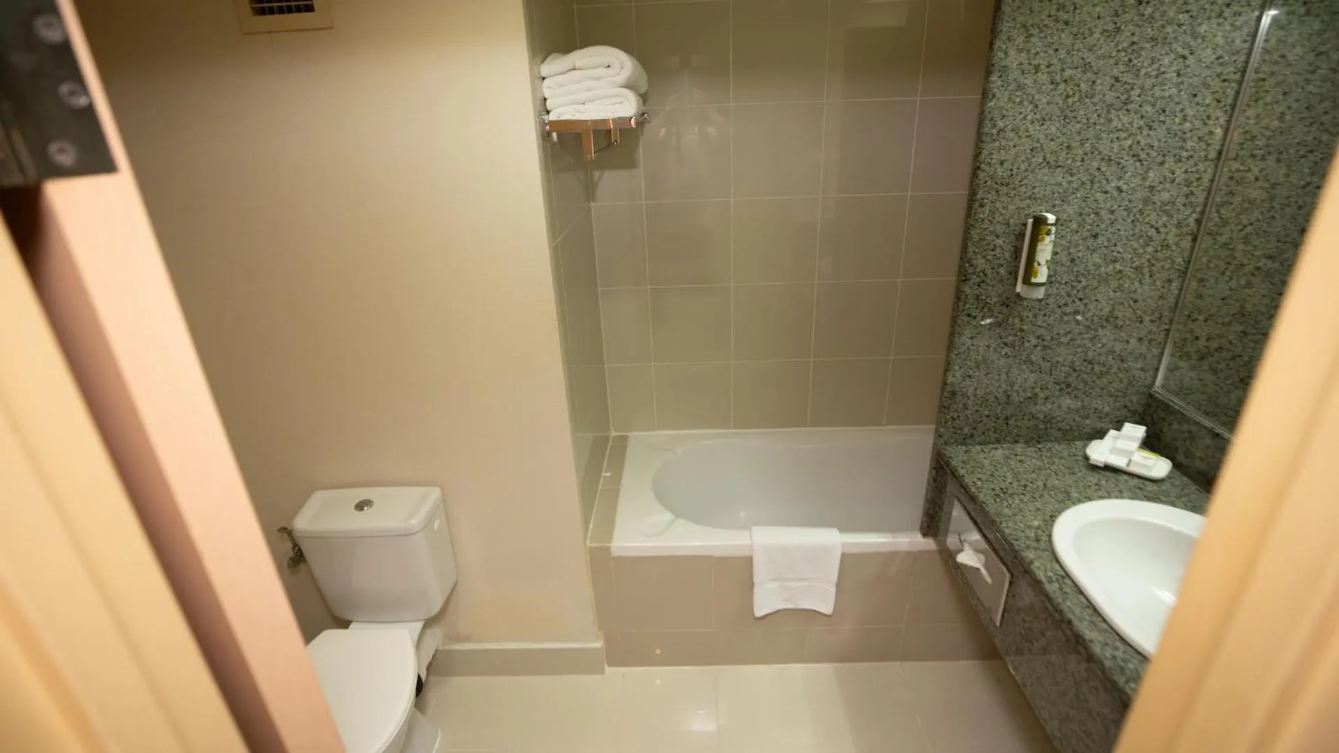 Novel Hotel City Center Abu Dabi